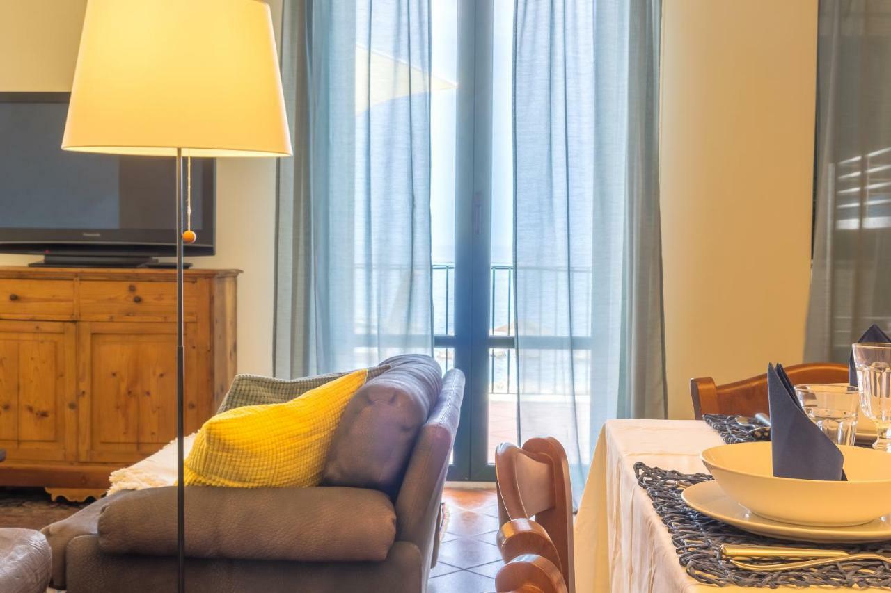 Les Suites - Apartments Рипосто Экстерьер фото