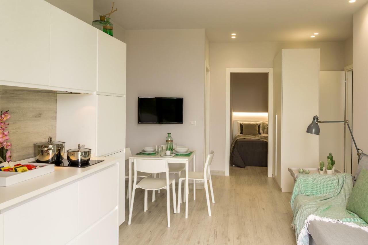 Les Suites - Apartments Рипосто Экстерьер фото